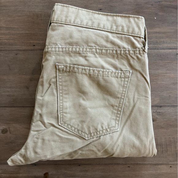 Old Navy 5-pocket Slim Fit Pants - Picture 4 of 4